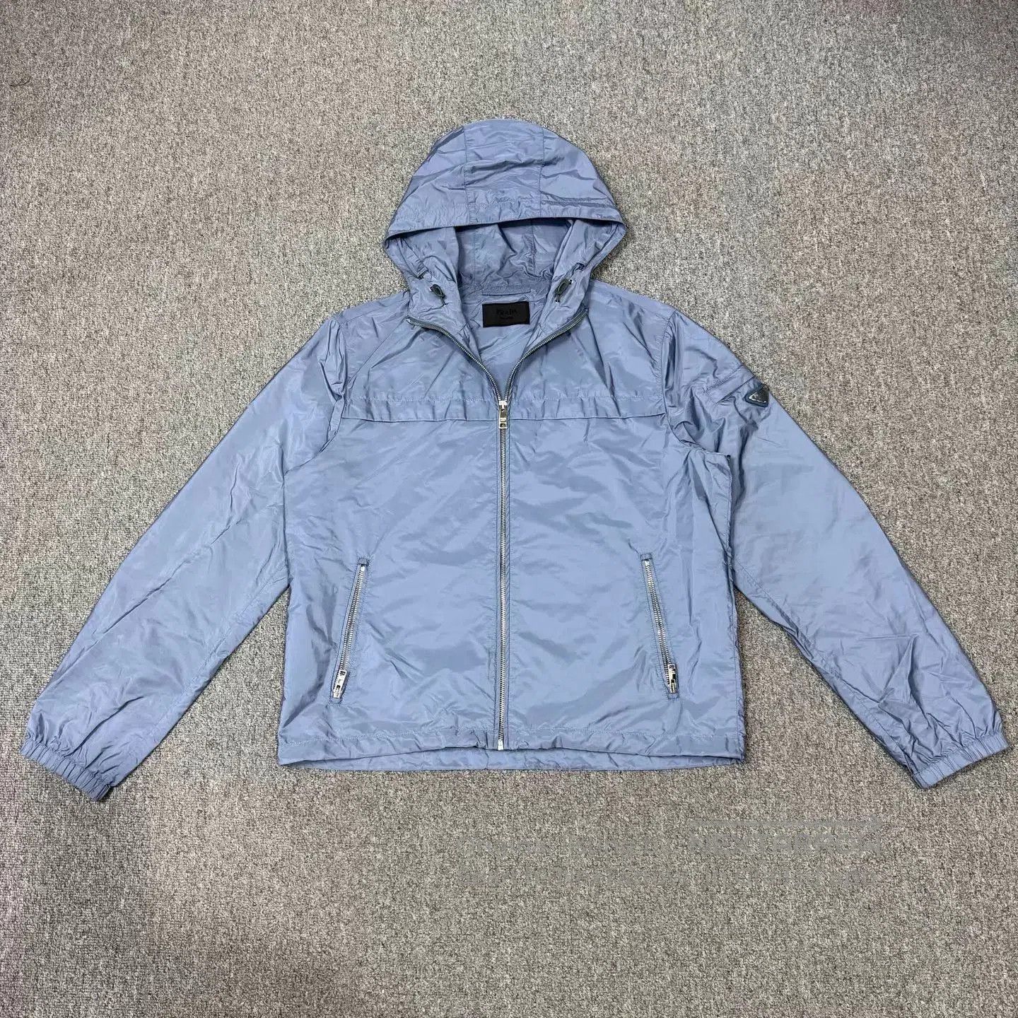 Prada Blue Hooded Lightweight Jacket Size L. Size US L / EU 52-54 / 3 - 1 Thumbnail