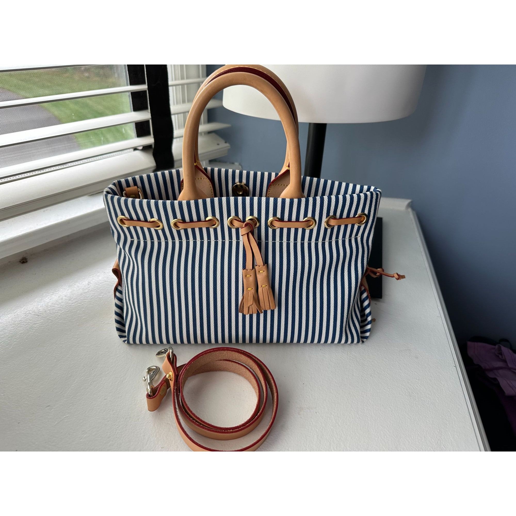 NWOT shops Dooney & Bourke Purse