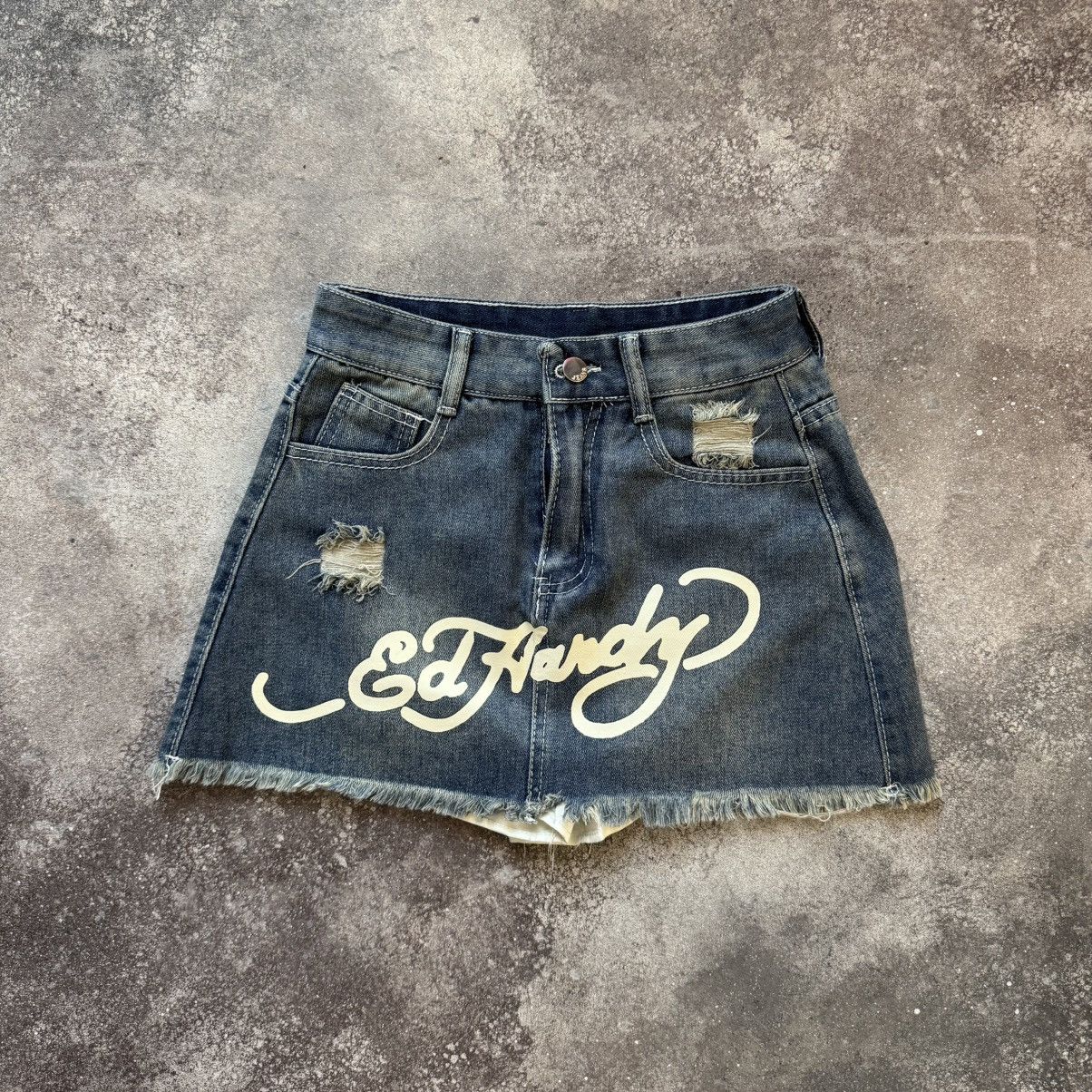 Japanese Brand Amazing Double Side Printed Y2K Mini Skirt (ed hardy style) Size 27" / US 4 / IT 40 - 2 Thumbnail