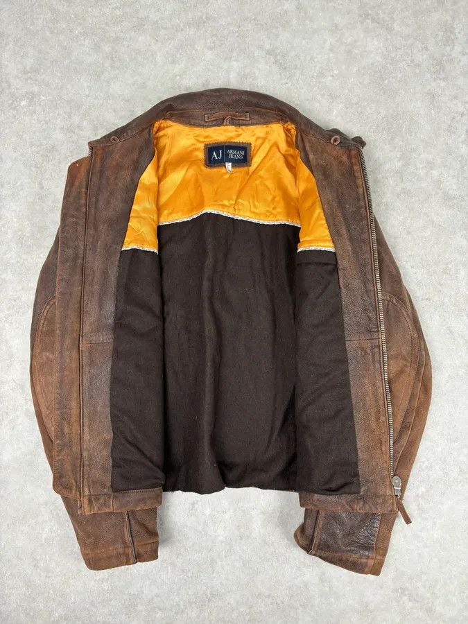 Armani 2000s Armani Biker Brown Faded Leather Jacket Size US L / EU 52-54 / 3 - 7 Thumbnail