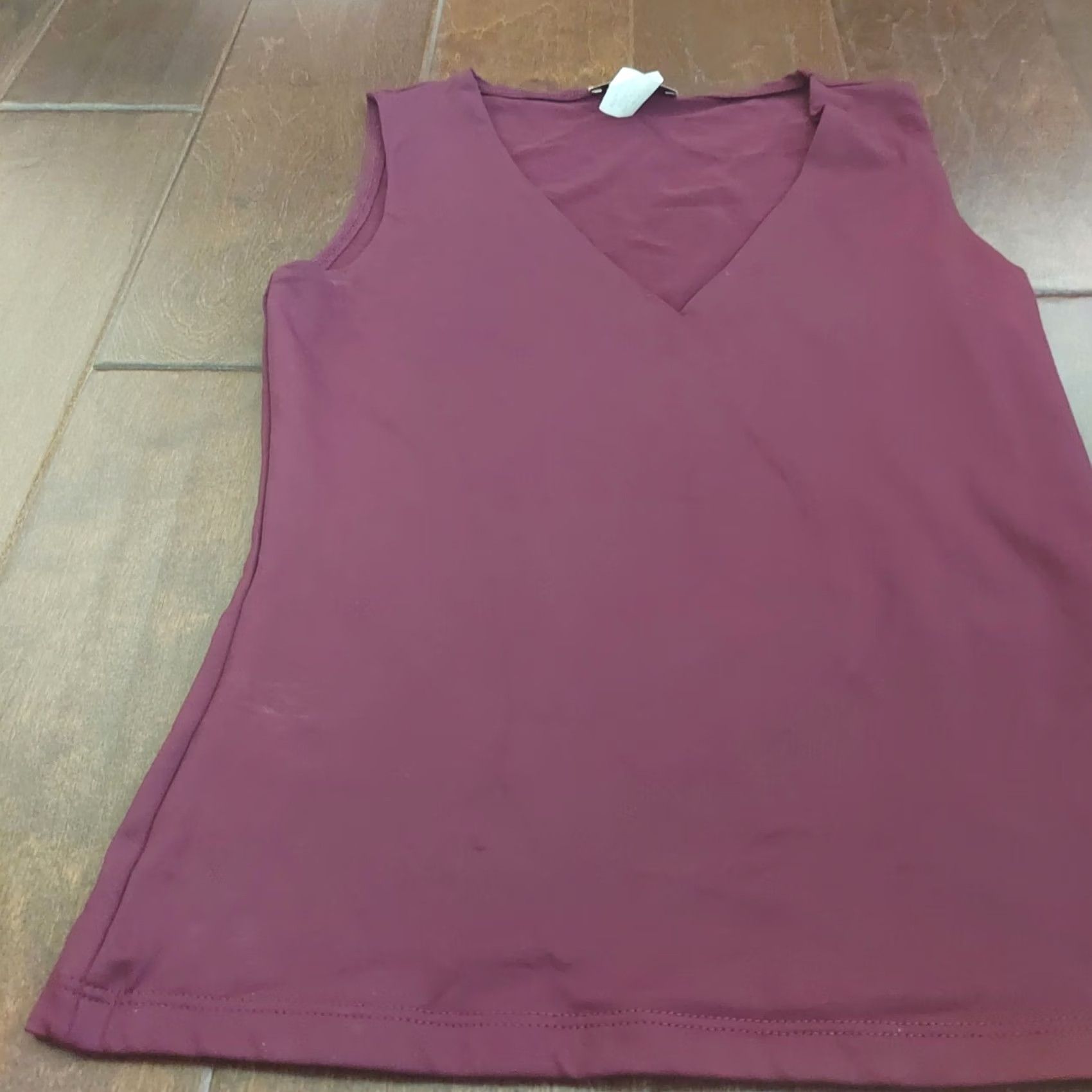 Vintage Be Cool Tank Top Be Cool Girl's Maroon V-Neck Sleeveless Tank M Teens Shirt Womens? Size M / US 6-8 / IT 42-44 - 4 Thumbnail