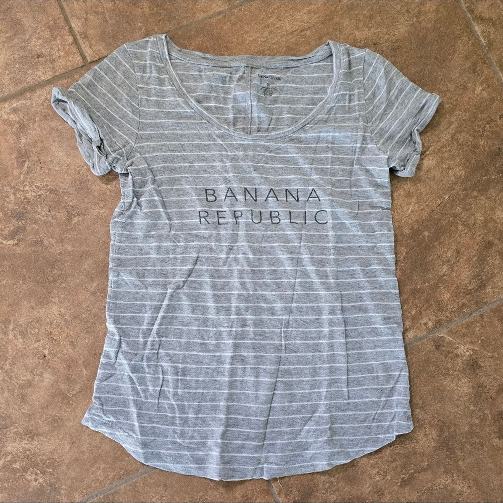 Banana Republic Light Grey Striped BR Short Sleeve Size XS / US 0-2 / IT 36-38 - 1 Thumbnail