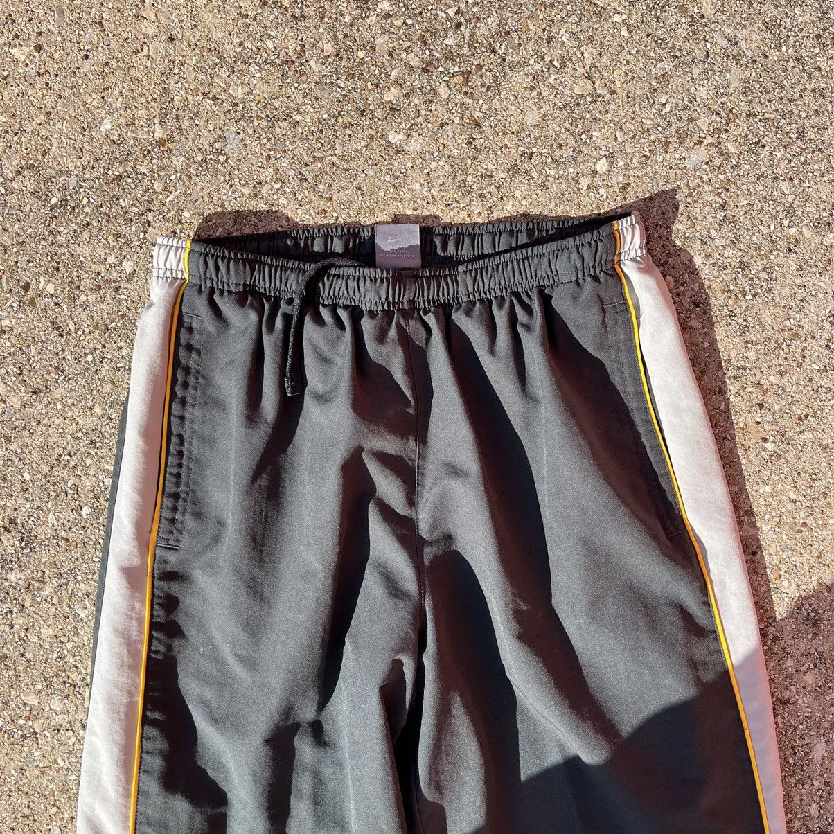 Nike × Vintage 2000s Casual Nike Grey Track Pants Size US 33 - 3 Thumbnail
