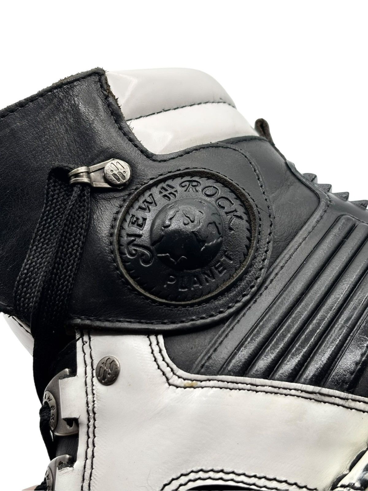 New Rock Vintage New Rock black and white platform boots Size 38 Size US 8 / IT 38 - 4 Thumbnail