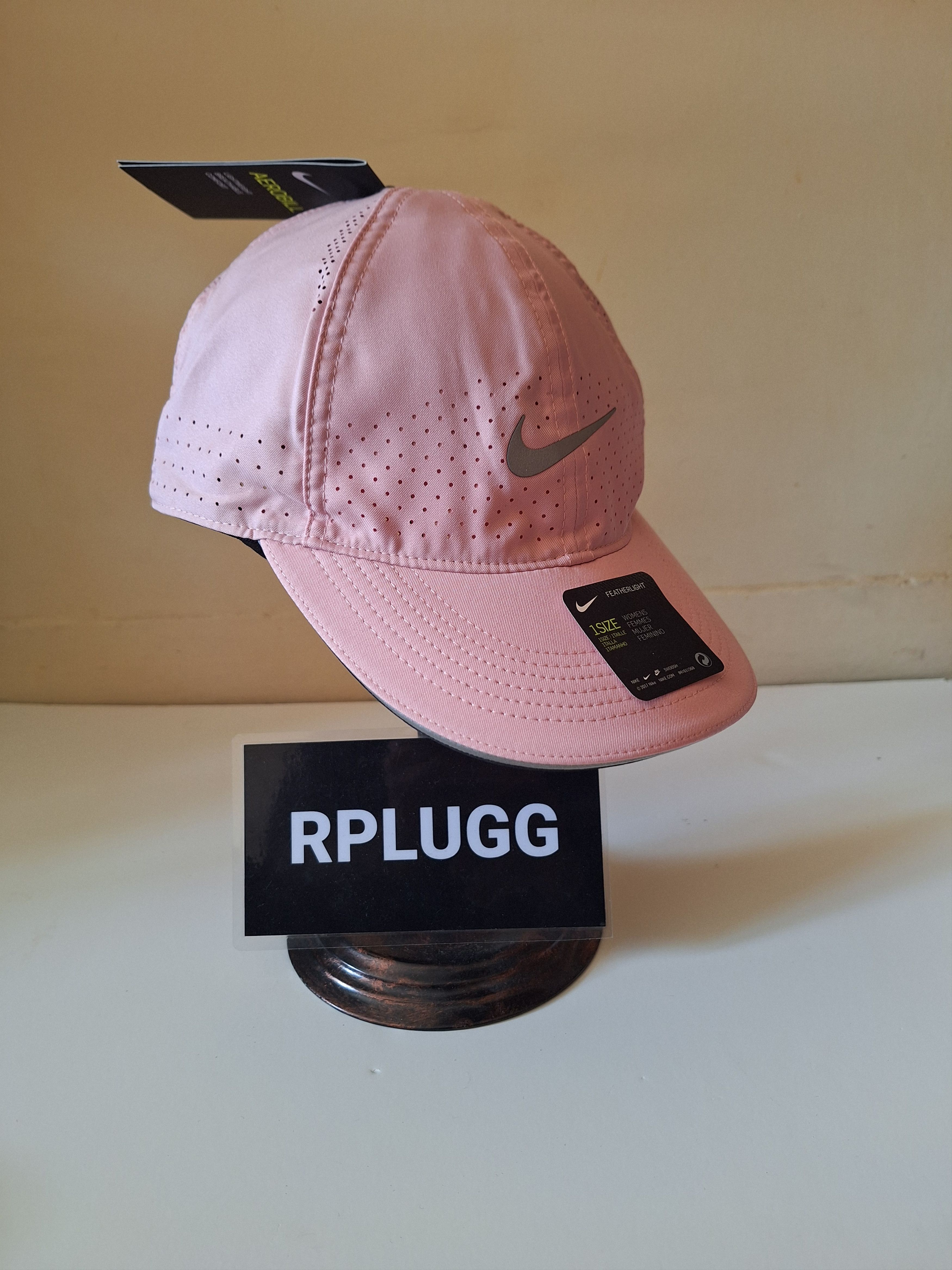 Nike NWT Bowerman Track Club Featherlight Running Cap | Grailed