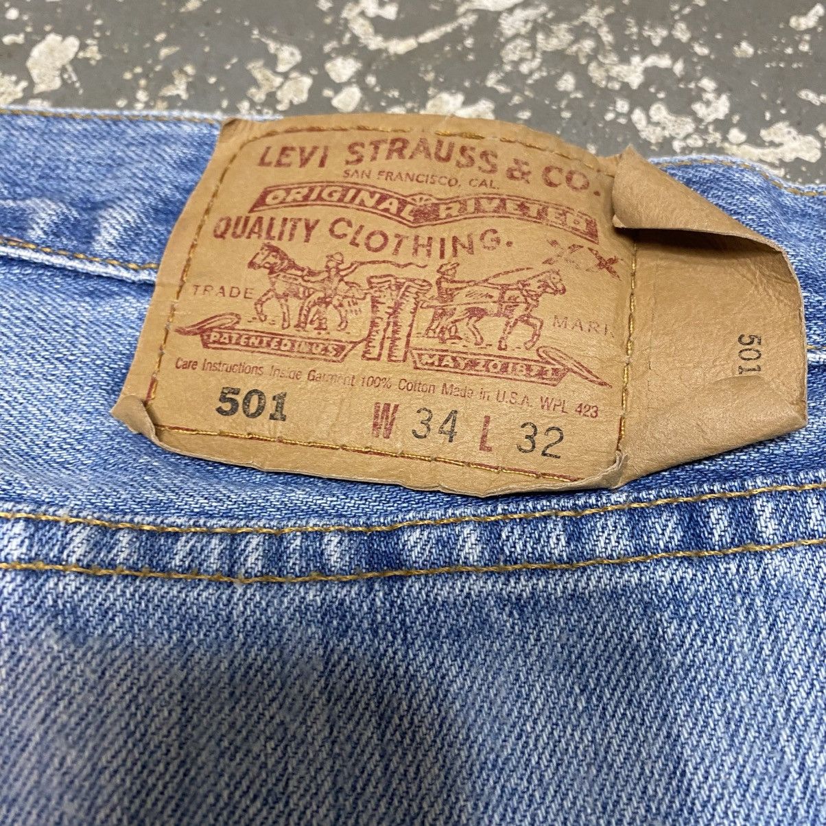 Japanese Brand × Levi's × Vintage Vintage Levis 501 Light Wash Botton Fly Denim Jeans USA 90s Size US 33 - 3 Thumbnail