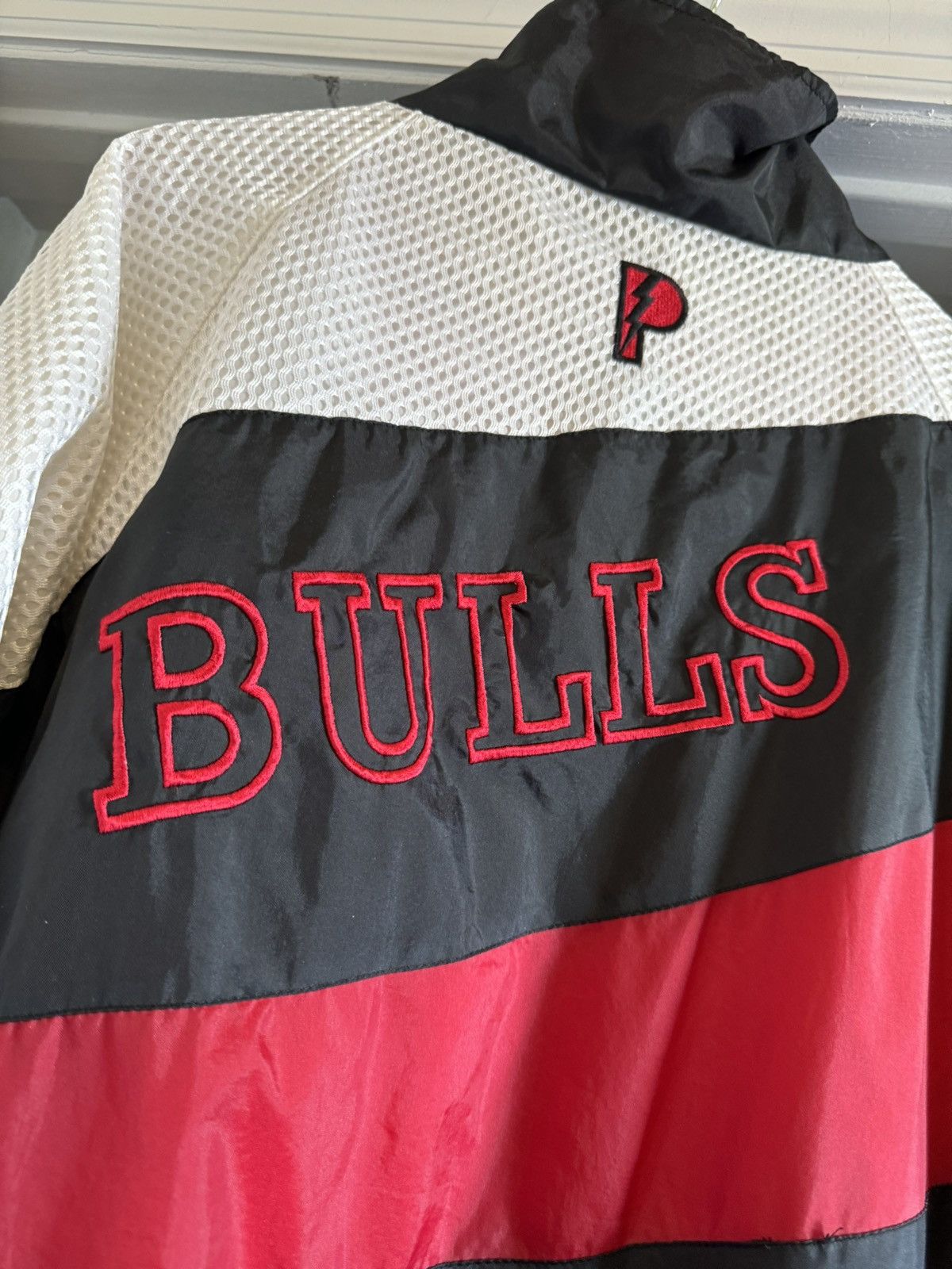 NBA × Pro Player Chicago Bulls Pro Player light jacket size XXL Size US XXL / EU 58 / 5 - 2 Thumbnail