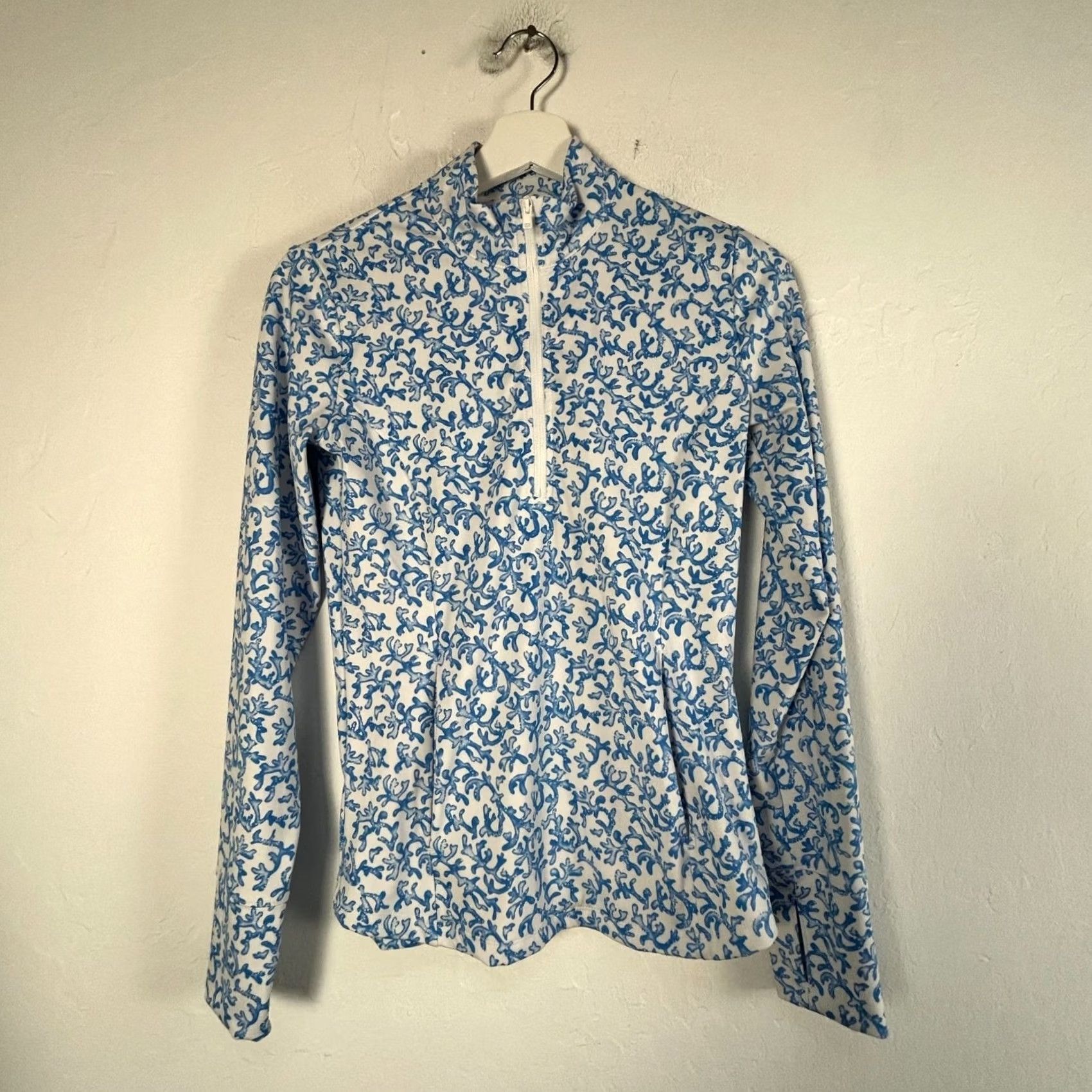 Tommy Bahama Tommy Bahama Womens Golf & Tennis Long Sleeve Active Shirt XS White Blue Printed Size XS / US 0-2 / IT 36-38 - 2 Thumbnail