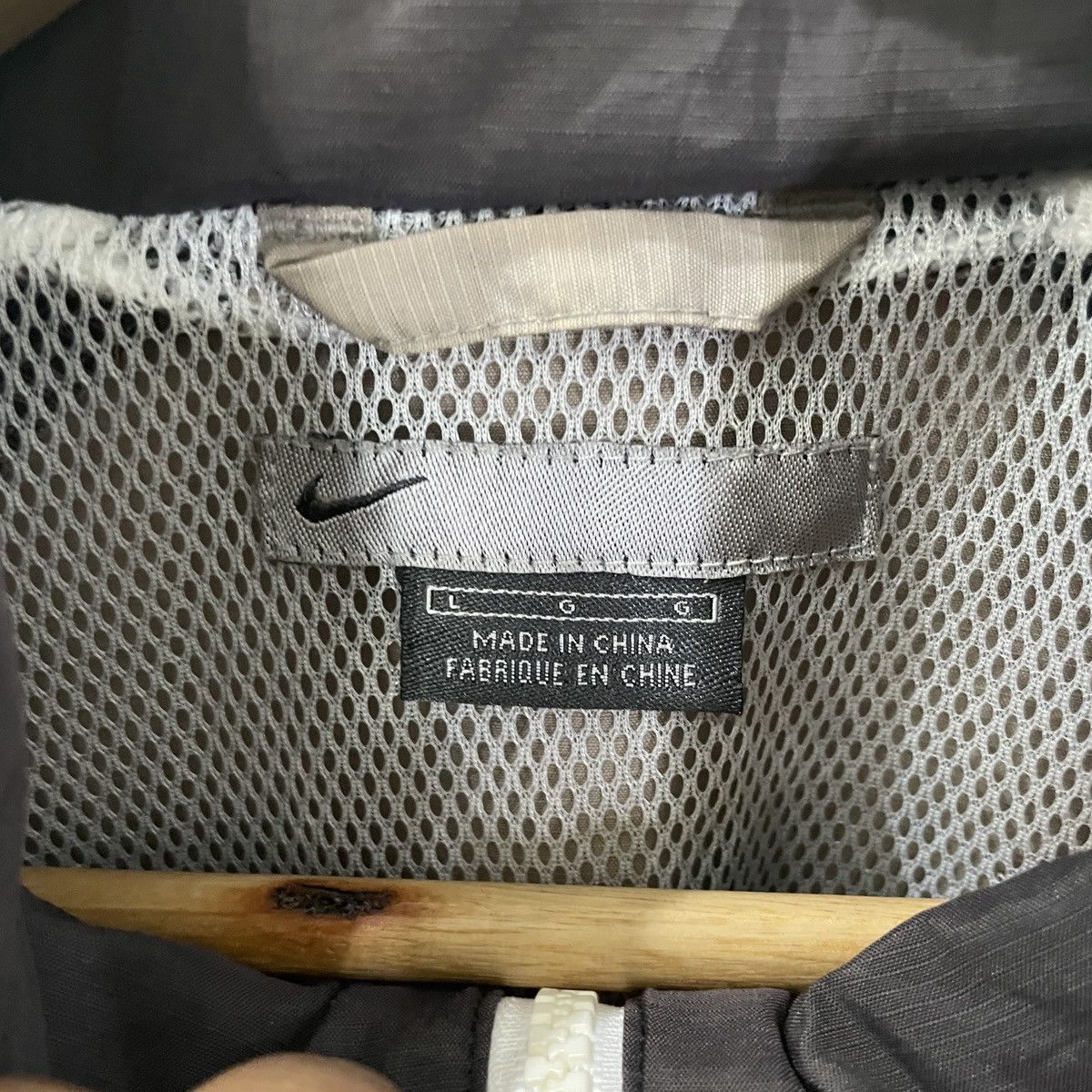 Nike Nike Small Logo Zipper Ups Jacket Size US L / EU 52-54 / 3 - 5 Thumbnail