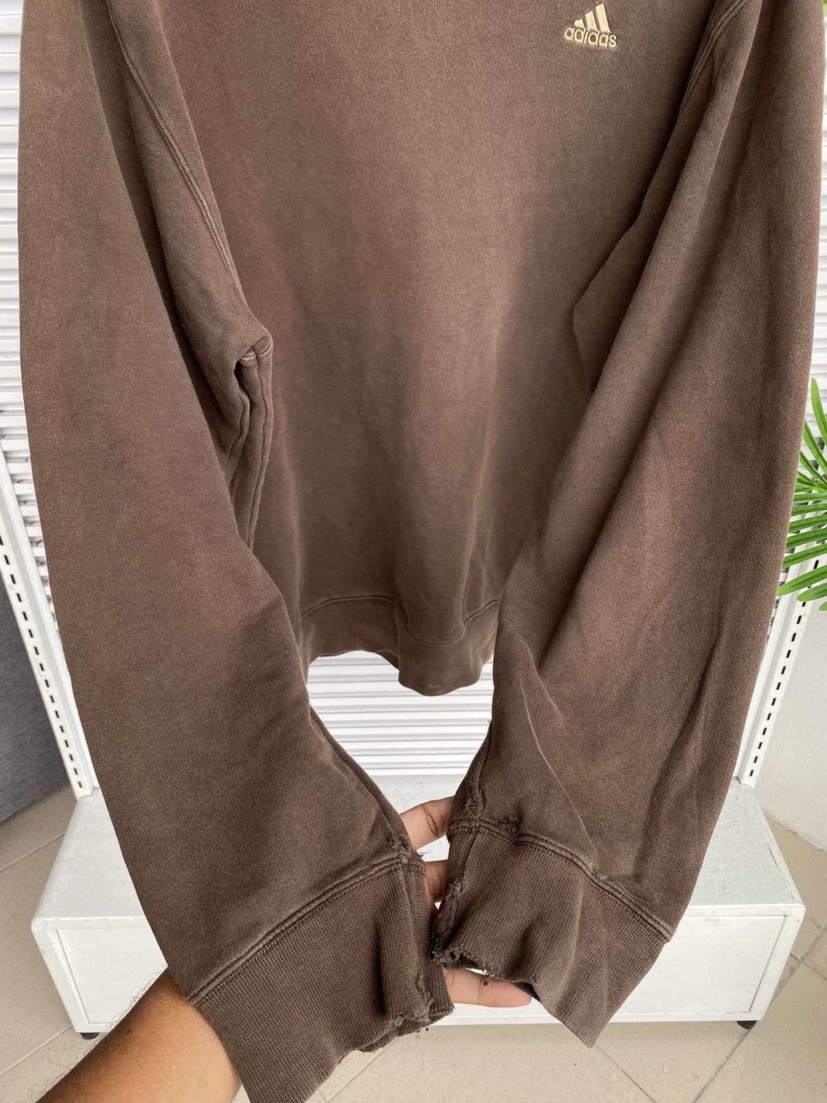 Adidas Vintage Adidas Brown Travis Flacko Scott Crewneck Size US XL / EU 56 / 4 - 4 Thumbnail