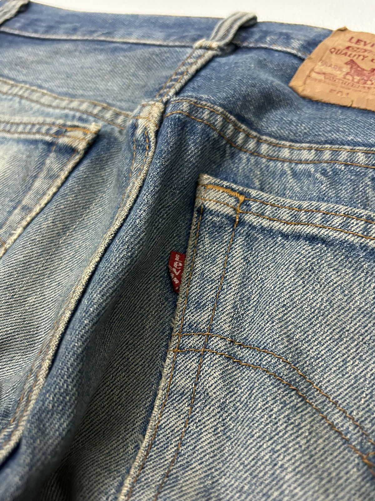 Levi's × Levi's Vintage Clothing Vintage Levis 501 xx Button 522 Distressed Jeans Size US 31 - 12 Thumbnail