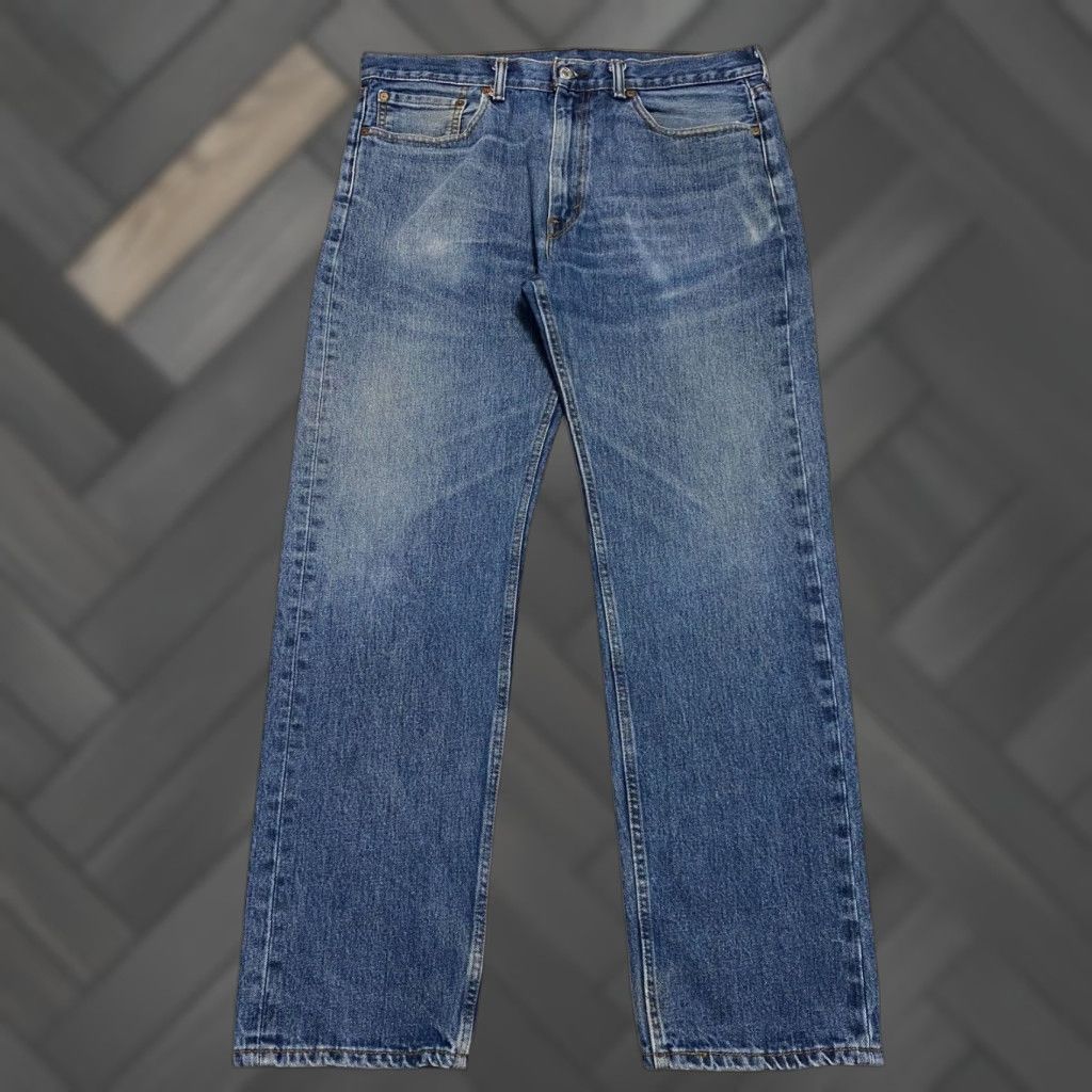 Levi's VINTAGE Levi's 505 Regular Fit Mens Jeans 36x32 Blue Faded Whiskers Size US 36 / EU 52 - 1 Thumbnail