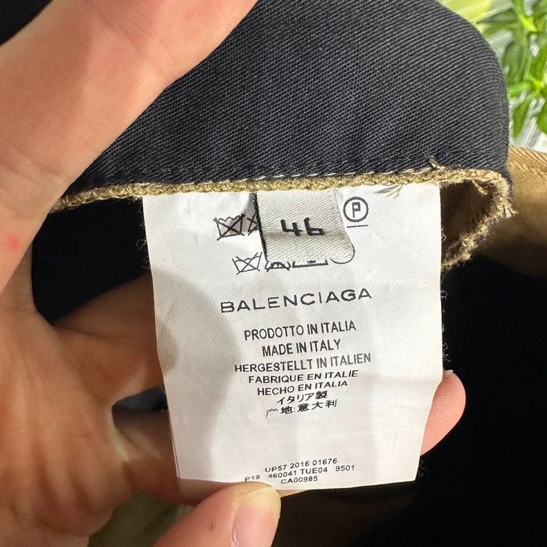 Balenciaga Balenciaga size 46 Pants + slacks Size US 30 / EU 46 - 7 Thumbnail