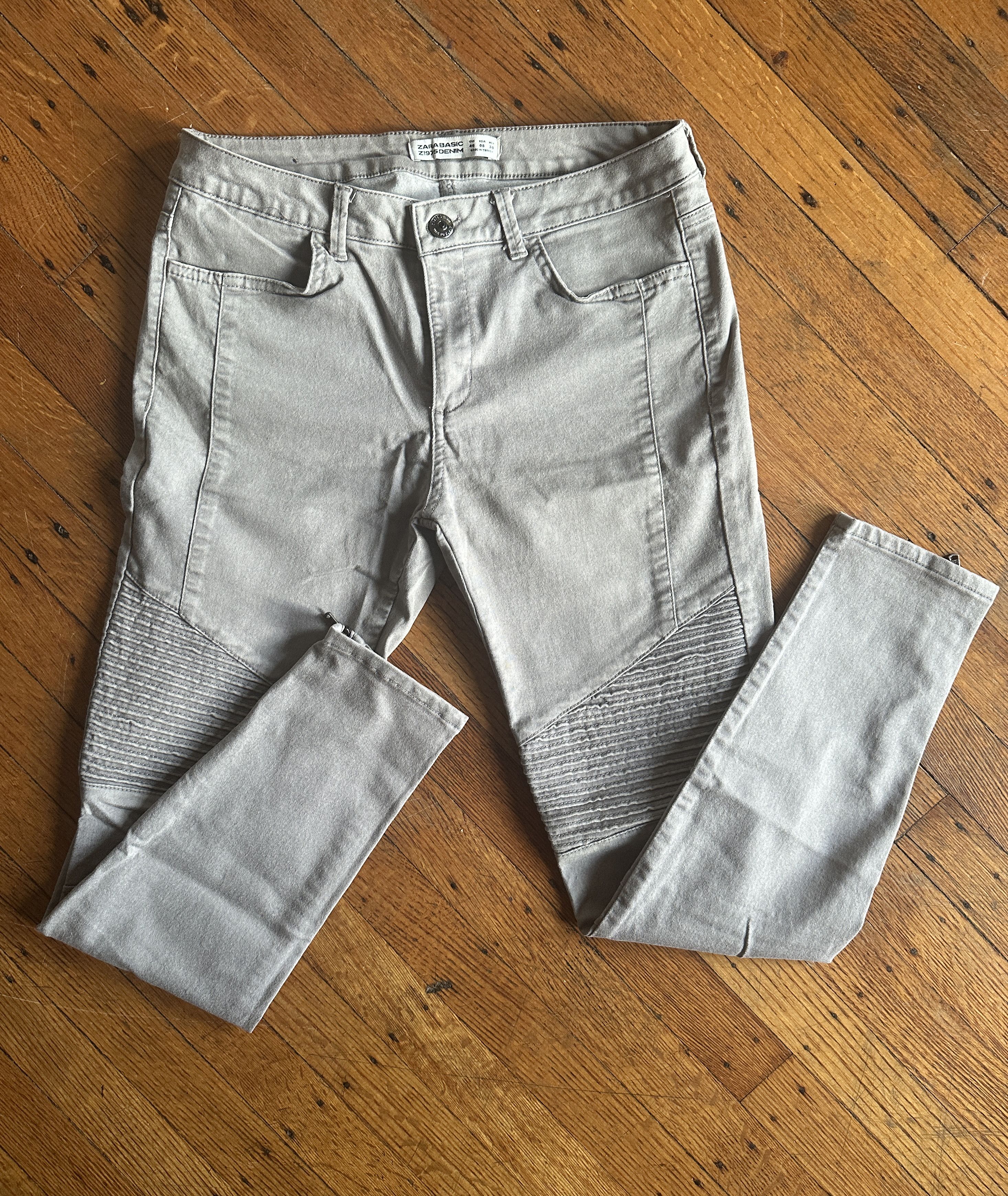 Zara Zara Gray denim skinny jeans w/distressed rigid knee & zips Size 30" / US 8 / IT 44 - 3 Thumbnail