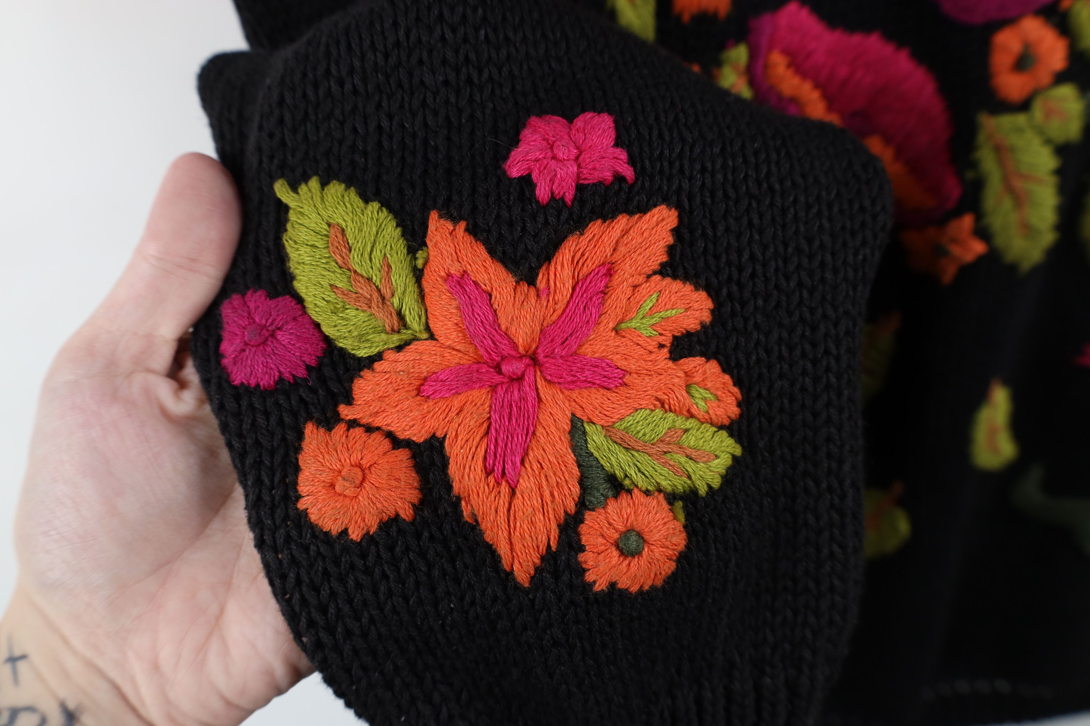 Vintage Vintage 90s Streetwear Flower Knit Sweater Oversized Size M / US 6-8 / IT 42-44 - 5 Thumbnail