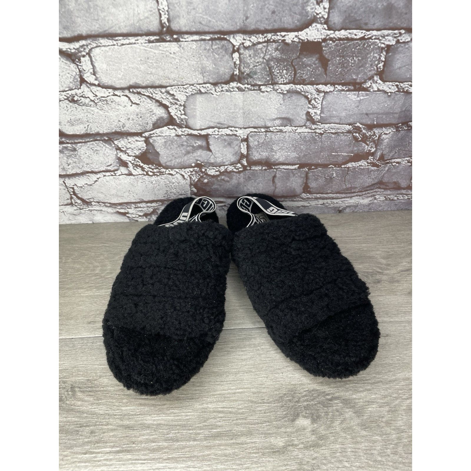 Ugg UGG Fluff Yeah Black Sheepskin Fur Slingback Slippers Sandal Size US 8 / IT 38 - 12 Thumbnail