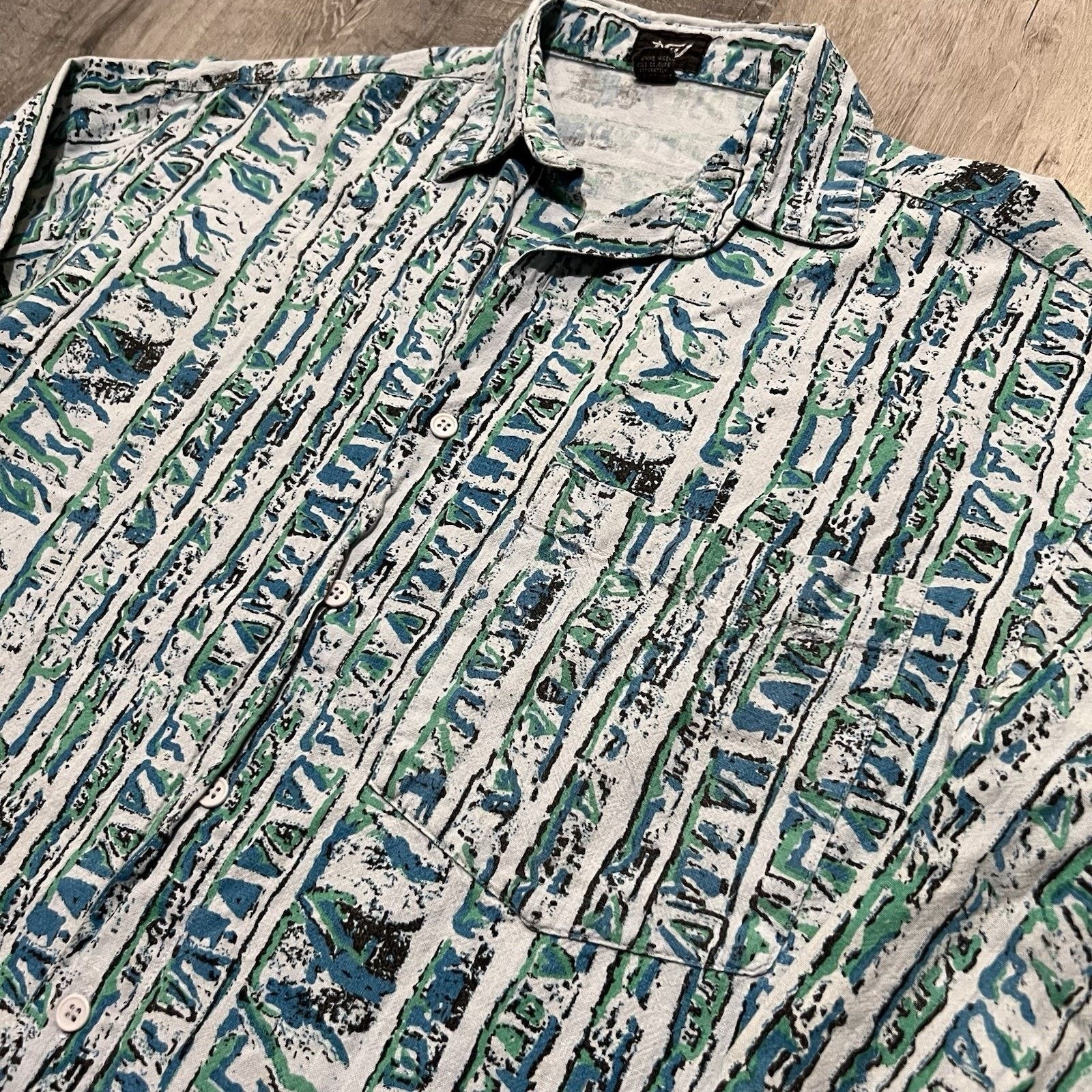 Vintage Vintage DEV Abstract Surf Beach Button Green/Blue 80s Shirt Size US M / EU 48-50 / 2 - 3 Thumbnail