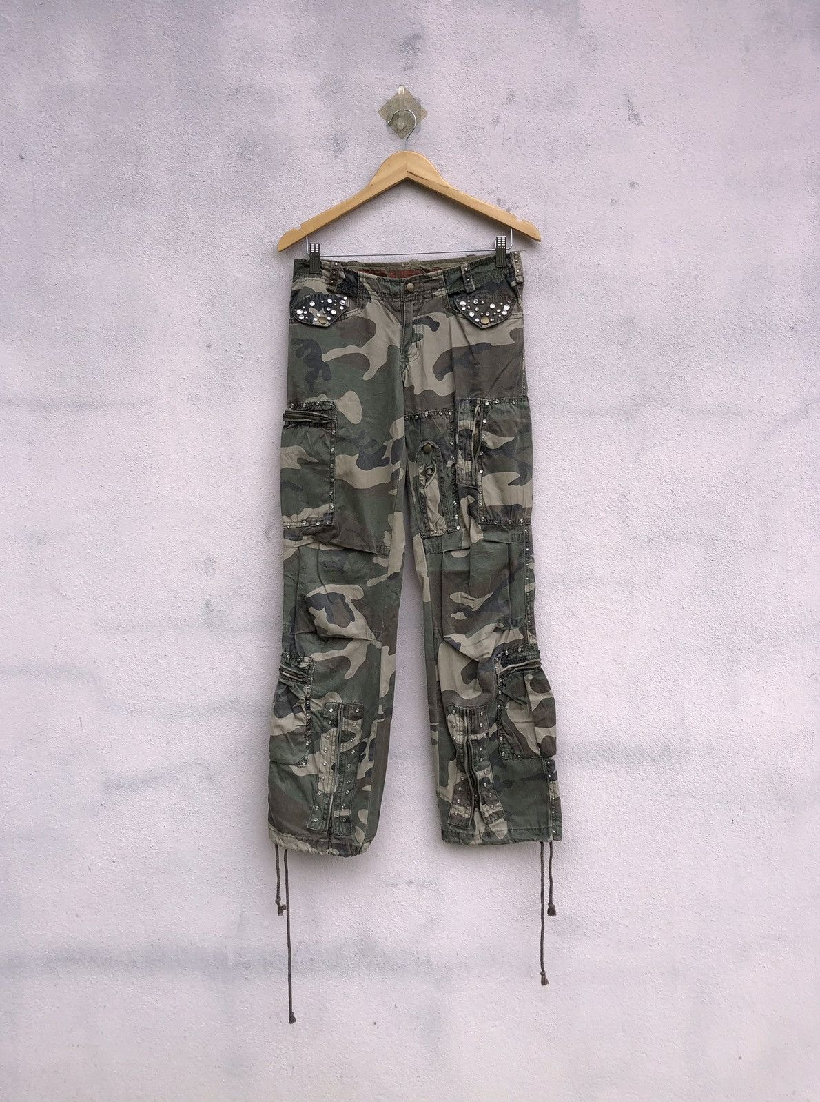 If Six Was Nine Malanalove Co Multiy Pocket Zipper Camo With Stud Size US 28 / EU 44 - 1 Thumbnail