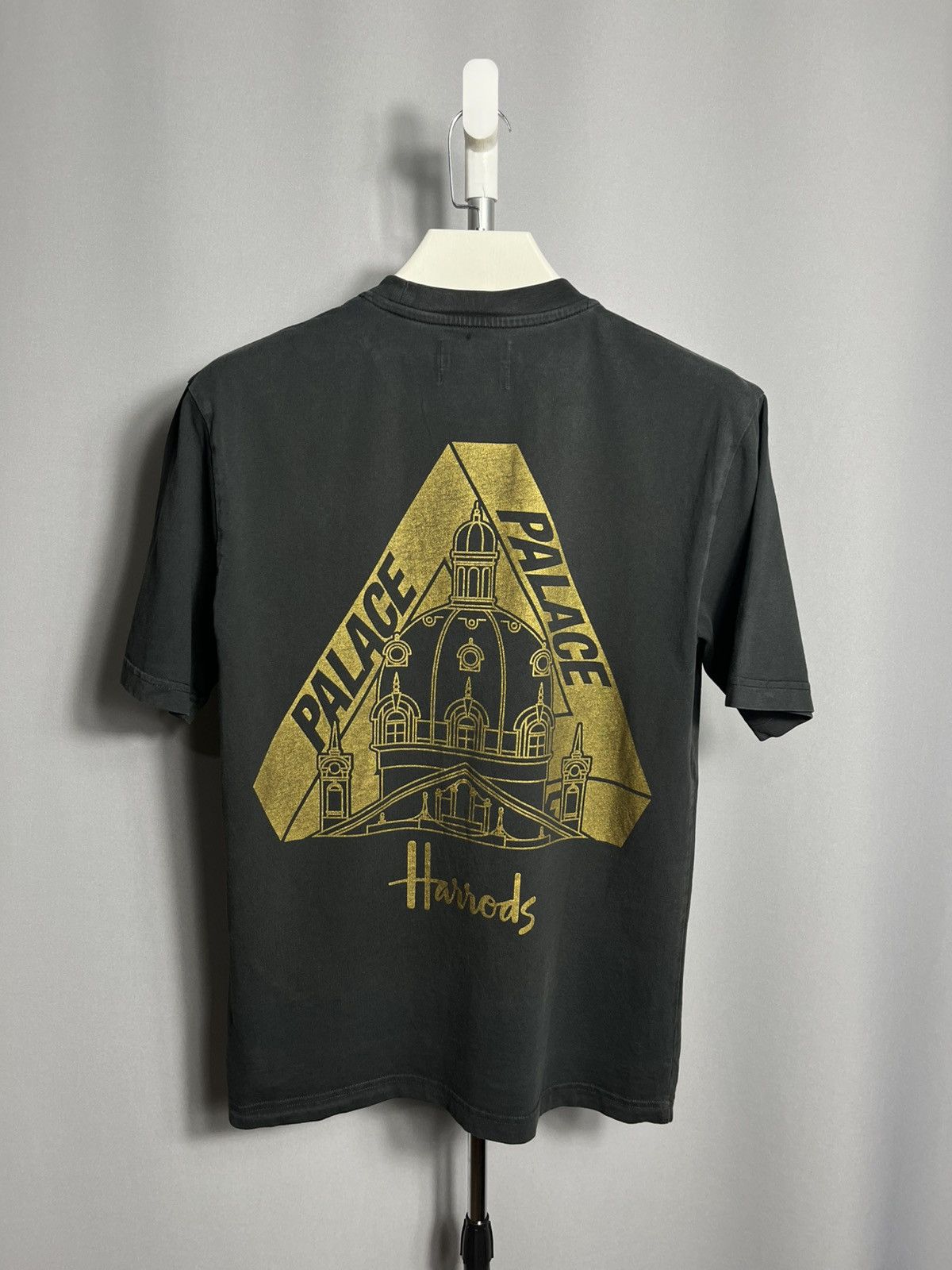 Palace Palace x Harrods Logo T-shirt Mens Short Sleeve Size US S / EU 44-46 / 1 - 1 Thumbnail