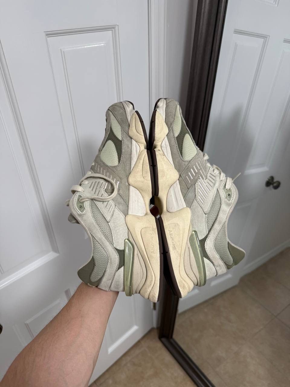 New Balance New Balance 9060 Olivine Grey / Mint / Green us 11.5 mens Size US 11.5 / EU 44-45 - 4 Thumbnail