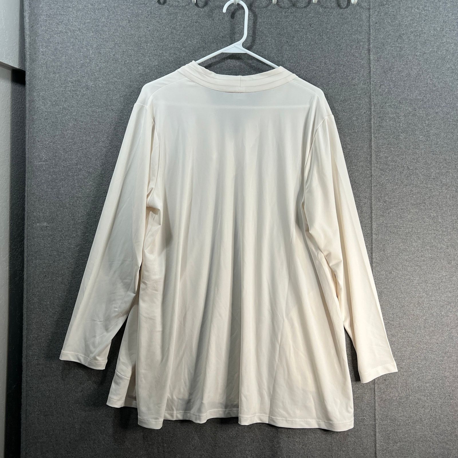 Other Susan Graver Every Day Pet Liquid Knit V-Neck A- Size XL / US 12-14 / IT 48-50 - 2 Thumbnail