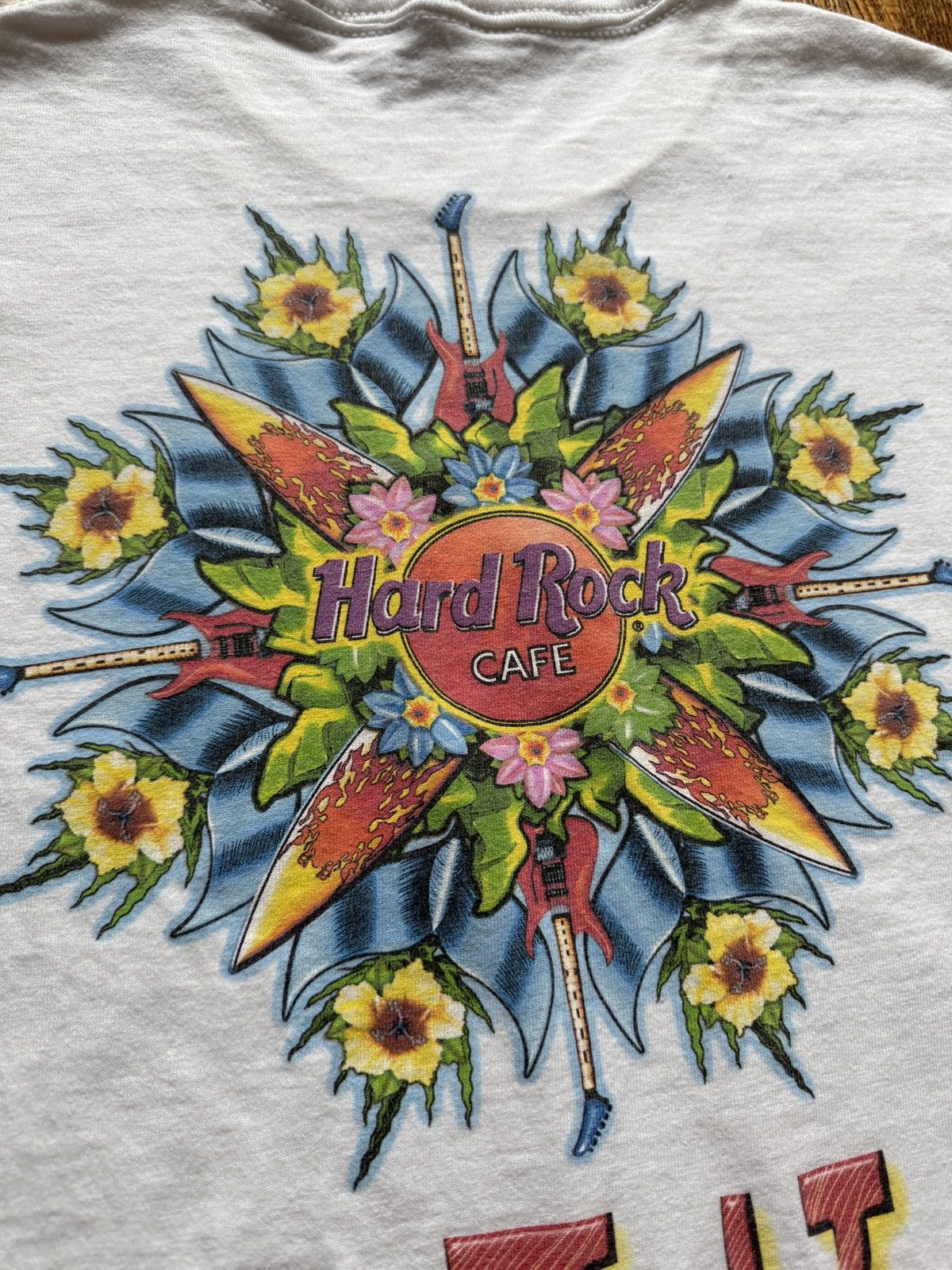 Hard Rock Cafe Vintage Hard Rock Cafe Maui Floral Graphic Tee Size US M / EU 48-50 / 2 - 4 Thumbnail