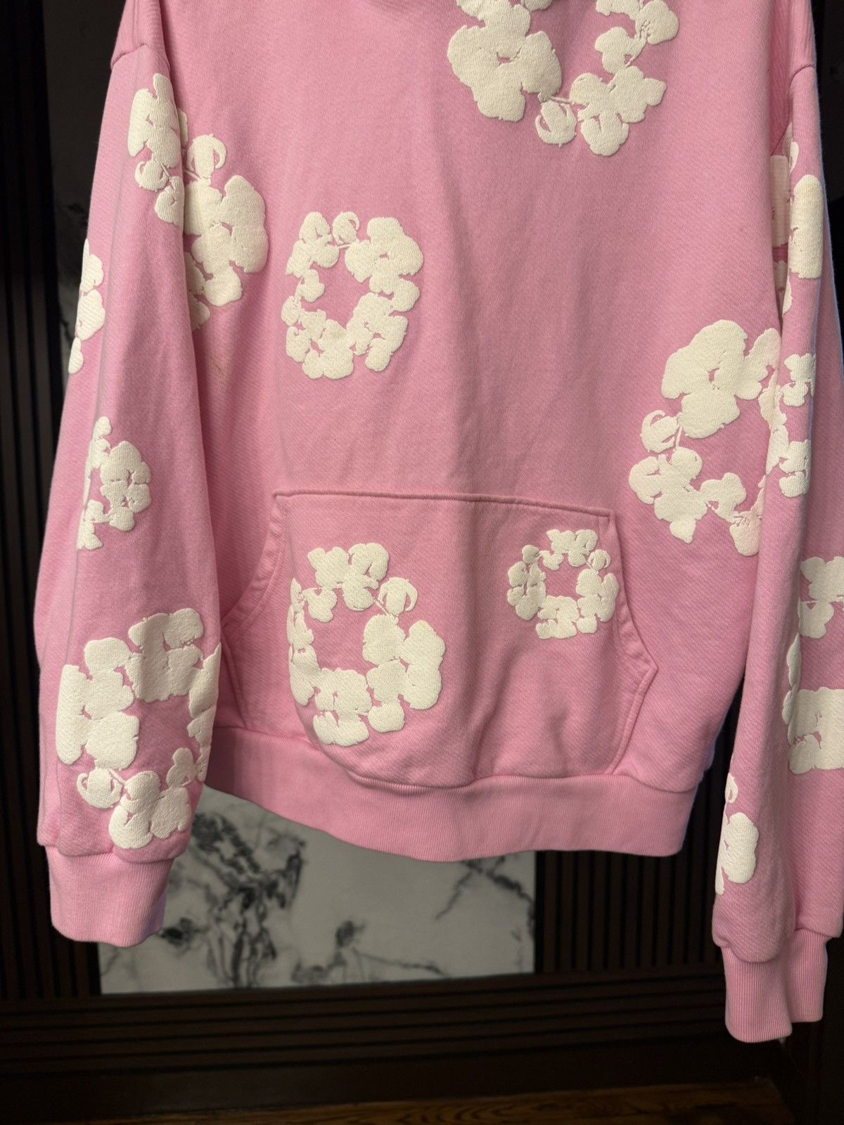 DENIM TEARS Denim Tears Pink Wreath Hoodie Size Large Size US L / EU 52-54 / 3 - 4 Thumbnail