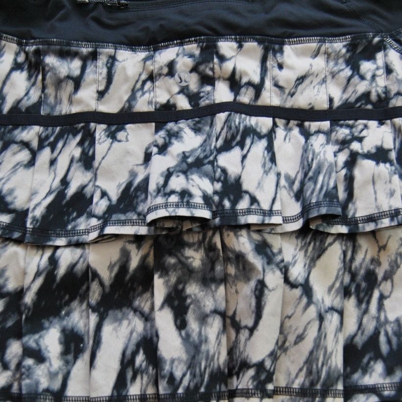 Lululemon Lululemon Skirt Black White Size: 6 Size 28" / US 6 / IT 42 - 7 Thumbnail