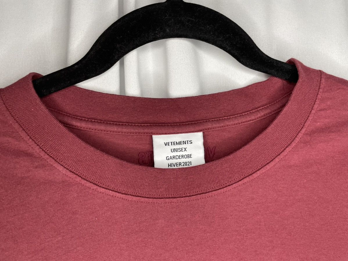 Vetements Vetements Script Logo Bordeaux T-Shirt Size US L / EU 52-54 / 3 - 5 Thumbnail