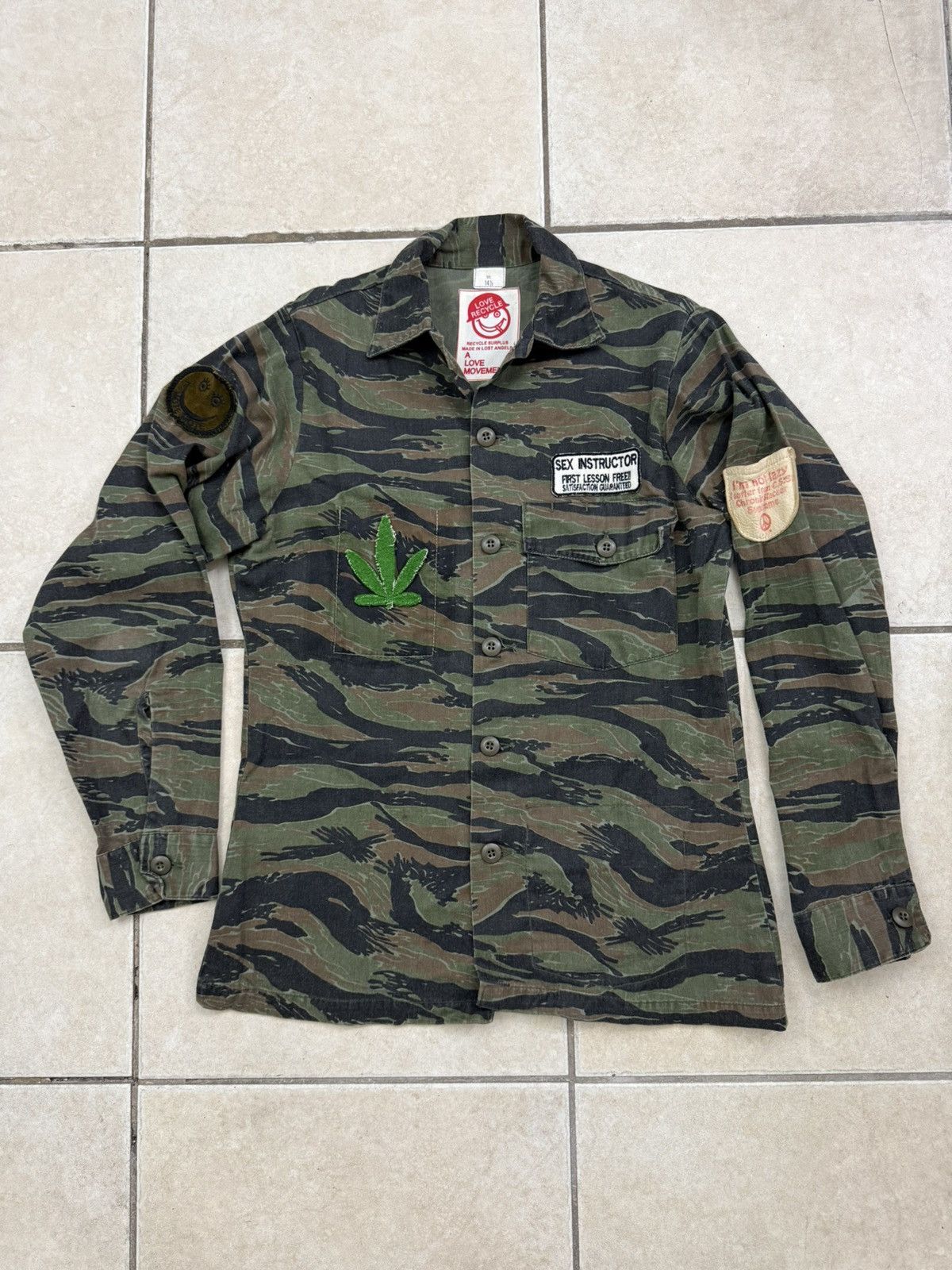 Japanese Brand A Love Movement Camo Button Up Shirt W/ Patches Size M Size US M / EU 48-50 / 2 - 1 Thumbnail