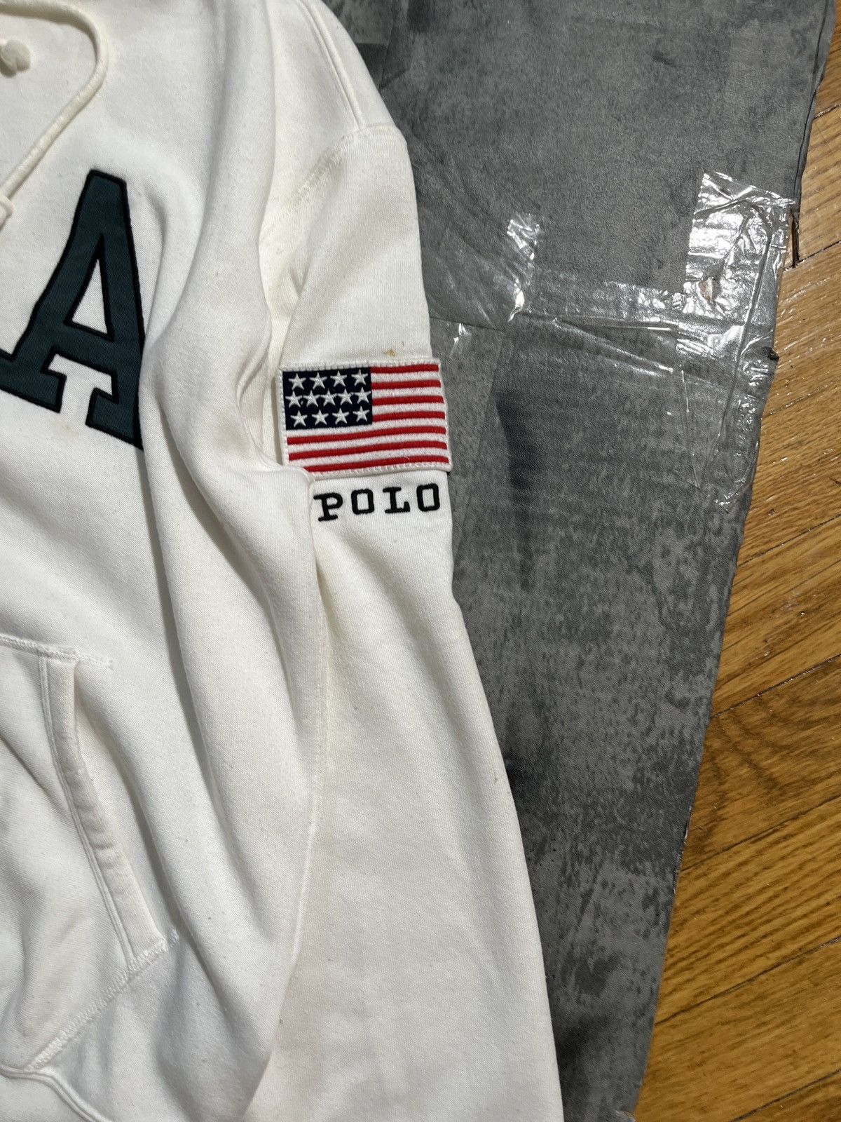 Polo Ralph Lauren Vintage 2000s Polo Ralph Lauren USA Flag Spell Out Hoodie Size US M / EU 48-50 / 2 - 2 Thumbnail