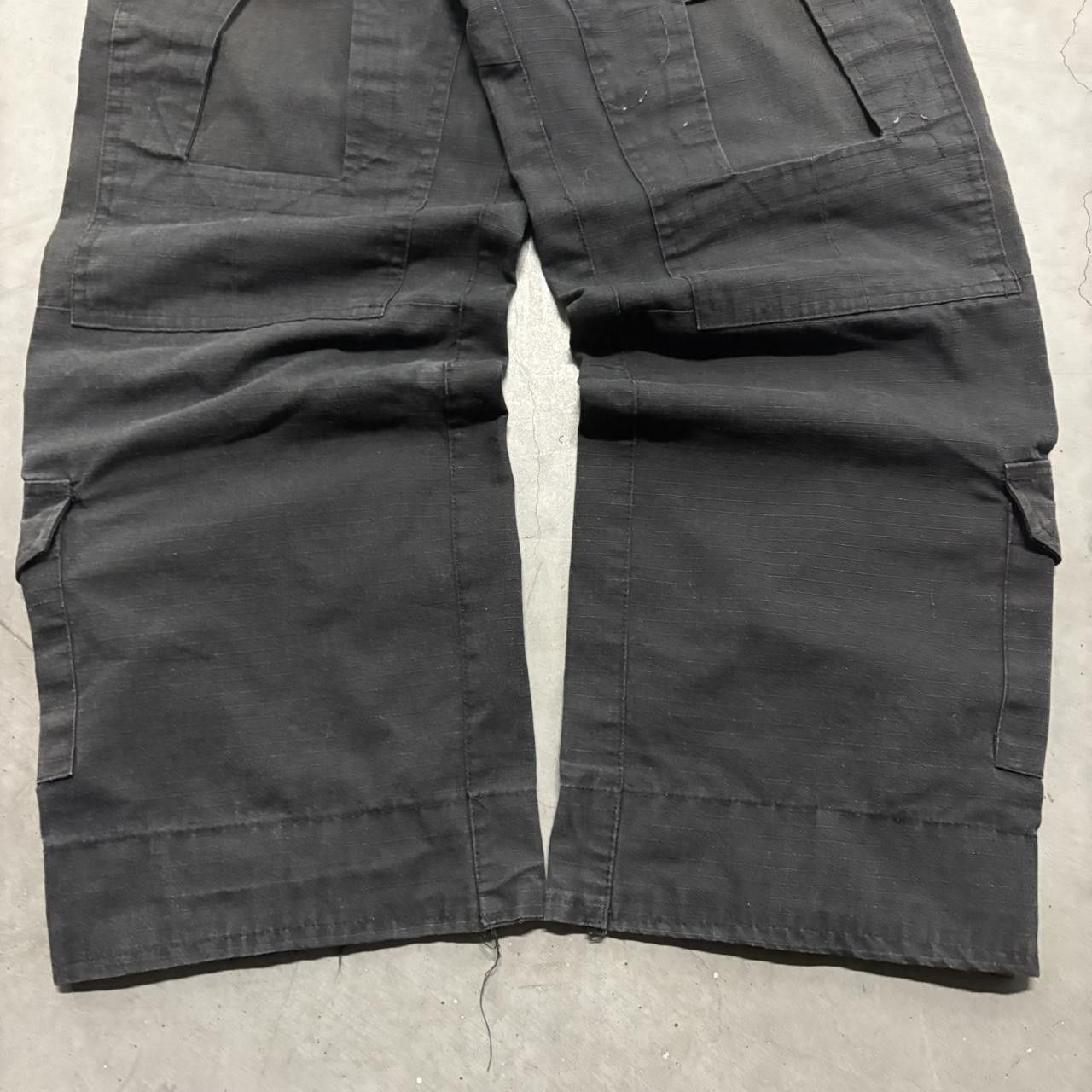 Vintage Crazy Vintage Y2K/2000s Baggy Black Streetwear Style Skater Cargo Tactical Pants! Size US 36 / EU 52 - 5 Thumbnail
