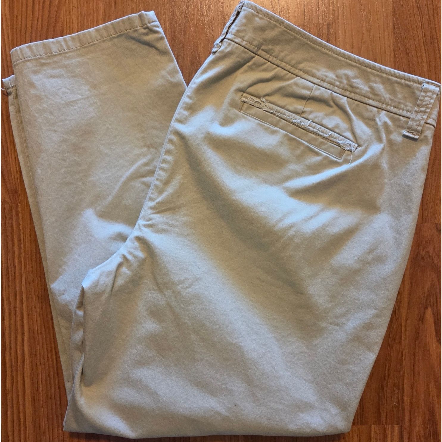 Liz Claiborne Liz Claiborne Classic Khaki Pants - Women's Size 18 Size 40" / US 18 - 2 Thumbnail
