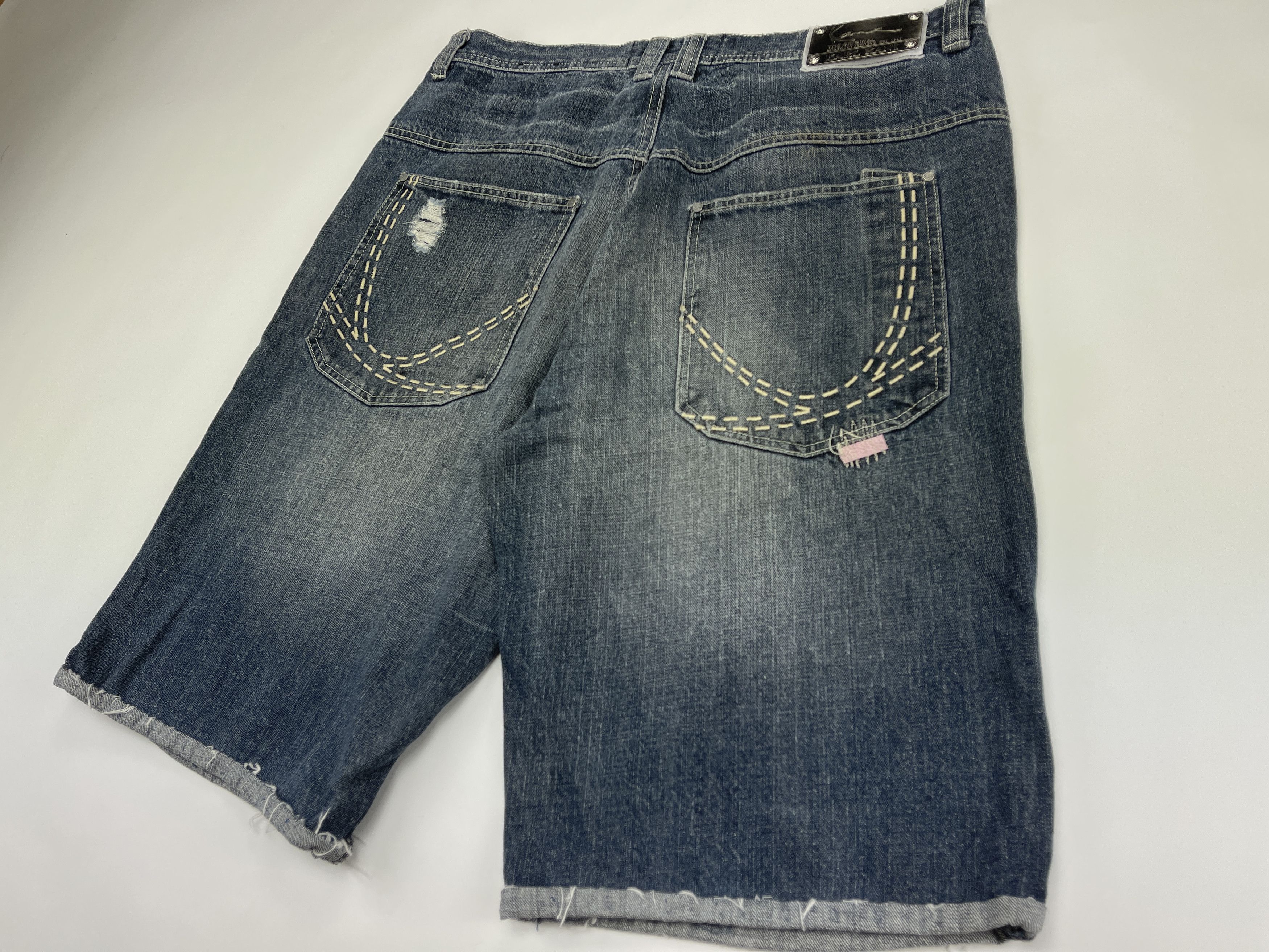 Karl Kani KARL KANI shorts, vintage hip hop baggy jeans, 90s size W 36 Size US 36 / EU 52 - 4 Thumbnail