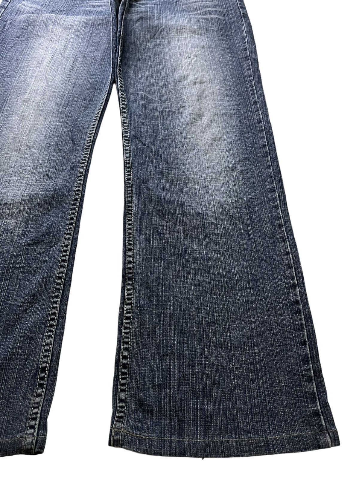 Japanese Brand Vintage Japanese Brand Faded Blue Wash Baggy Jeans Size US 36 / EU 52 - 7 Thumbnail