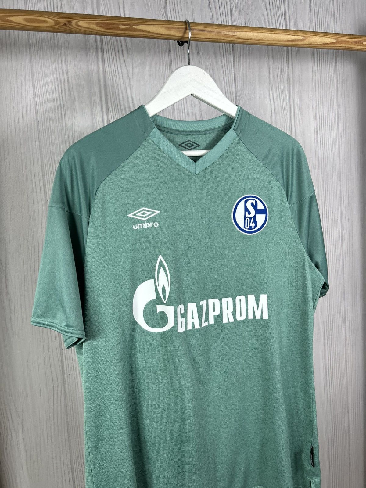 Umbro SCHALKE 04 20/21 THIRD FOOTBALL SHIRT JERSEY UMBRO SIZE L Size US L / EU 52-54 / 3 - 2 Thumbnail