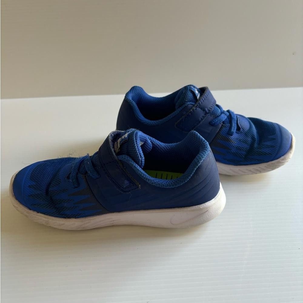 Nike Nike Star Runner Boys Baby Shoes Size US 10 / EU 43 - 2 Thumbnail