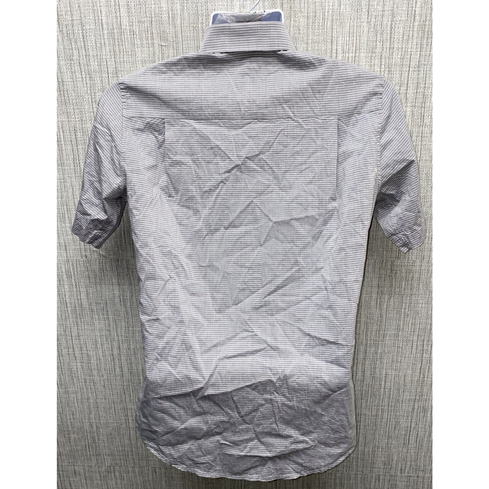 TravisMathew Travis Mathew Shirt Mens Gray Striped Short Sleeve Button Front Size S Size US S / EU 44-46 / 1 - 4 Thumbnail