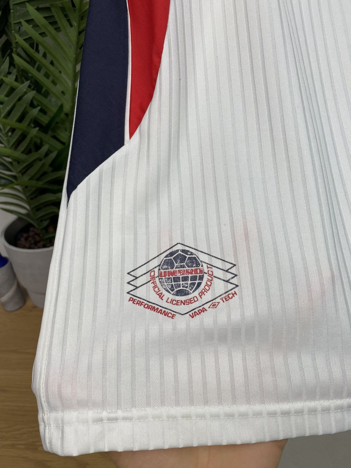 Umbro × Vintage Vintage England 1997/1999 Home Jersey Soccer XL Football Size US XL / EU 56 / 4 - 7 Thumbnail