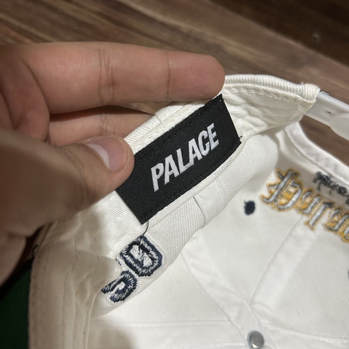 Palace Six panel palace shakespeare twotone logo Size ONE SIZE - 7 Thumbnail