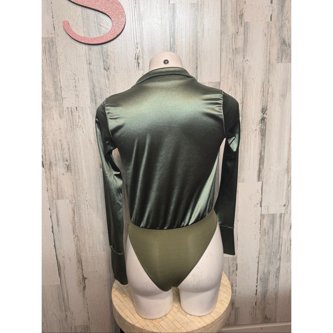 Other Fashion Nova Satin Deep V Bodysuit Long Sleeve Green Size S Size S / US 4 / IT 40 - 3 Thumbnail