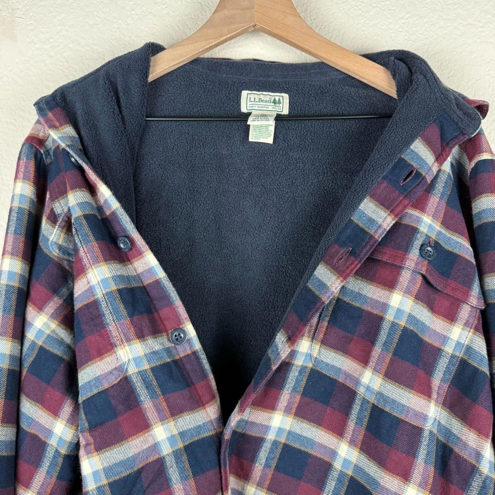 L.L. Bean L.L. Bean Flannel Men's L Navy Burgundy Fleece 100% Cotton Size US L / EU 52-54 / 3 - 7 Thumbnail