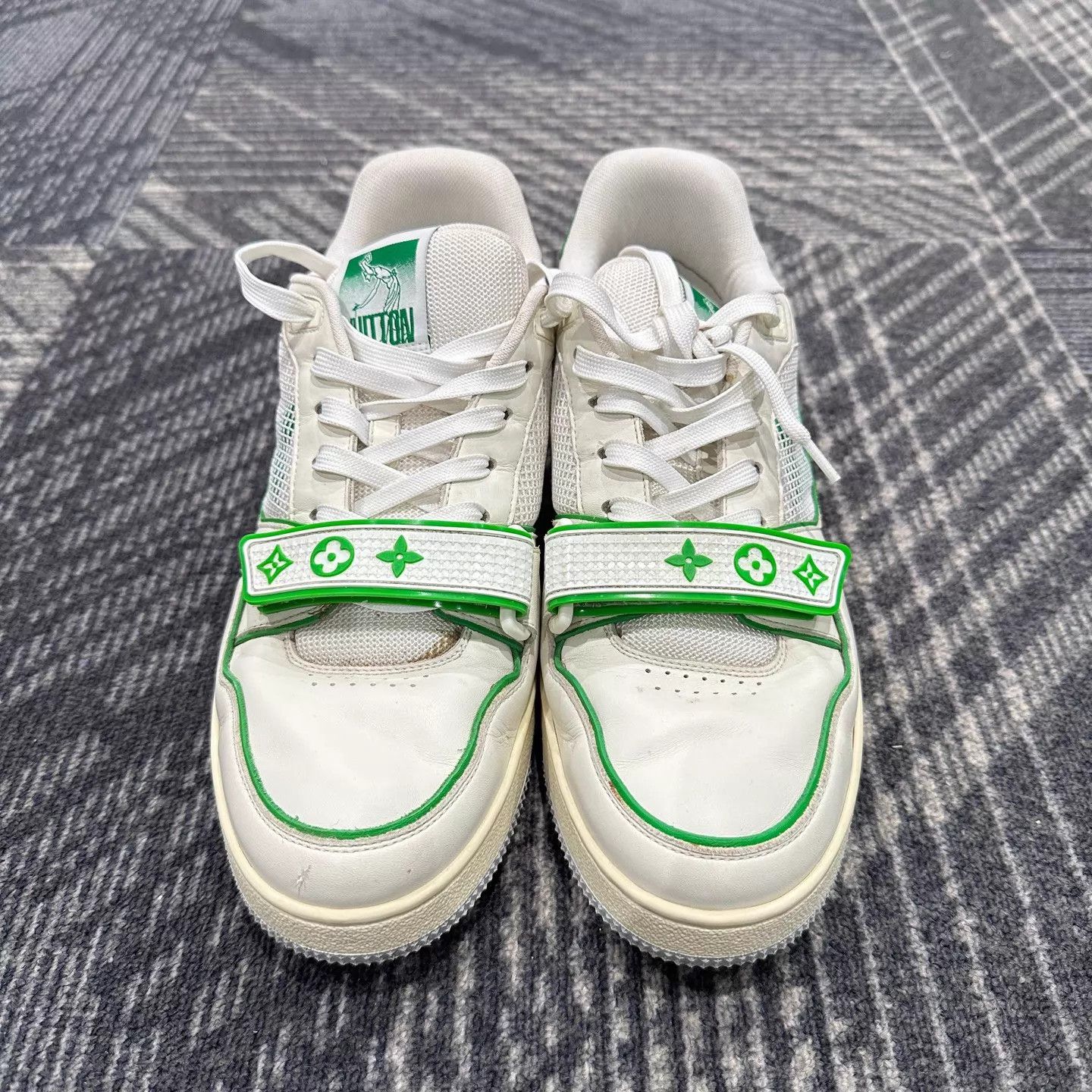 Louis Vuitton Louis Vuitton Trainer White Green 41 Size US 8 / EU 41 - 2 Thumbnail