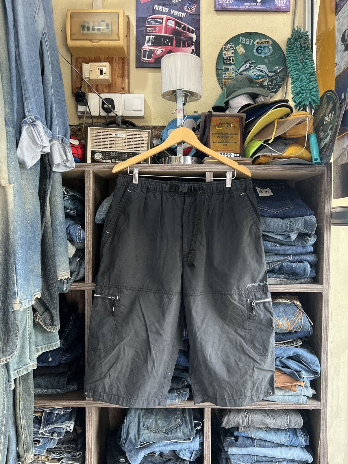 Airwalk 🔥Airwalk Short Cargo Pant Size US 34 / EU 50 - 1 Thumbnail