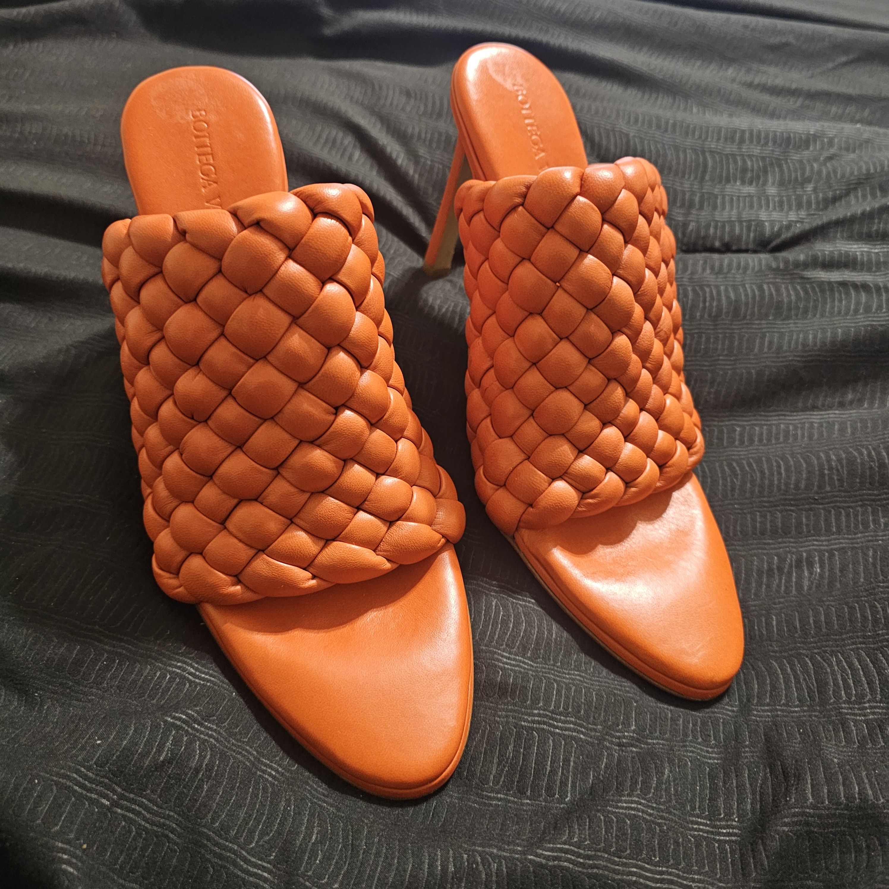 Bottega Veneta Bottega Veneta Intrecciato Weave Leather Orange Mules Sz 38 Size US 8 / IT 38 - 7 Thumbnail