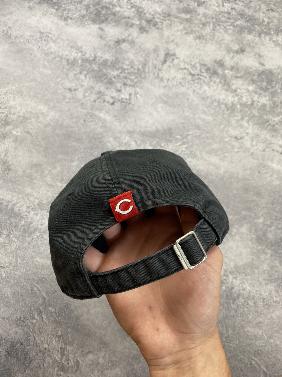 Nike Vintage Nike Team Reds Cap Rare Black Y2K 90s Swoosh Hat MLB Size ONE SIZE - 9 Thumbnail