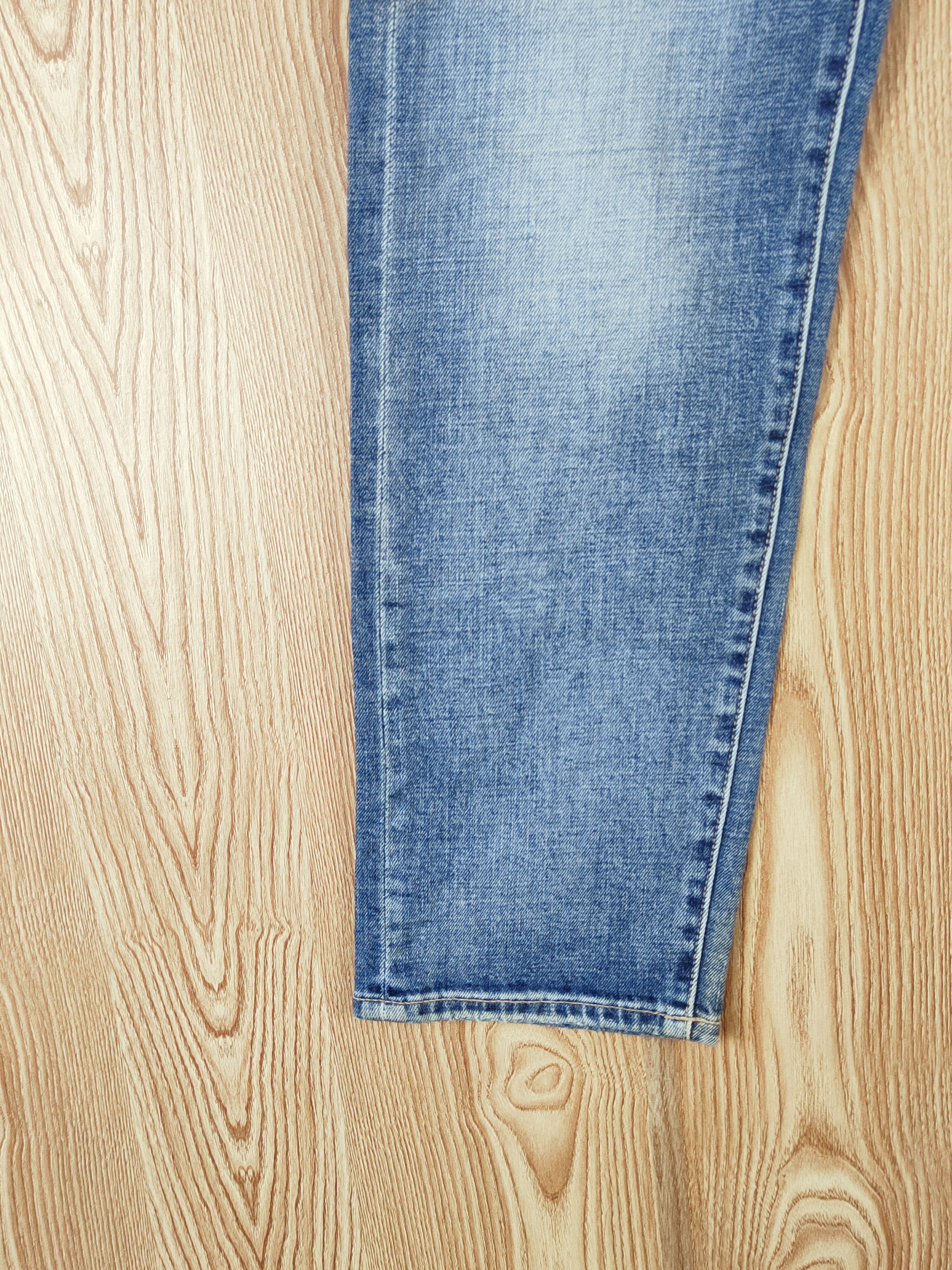 Japanese Brand Uniqlo Blue Distressed Ripped Jeans #W606 Size US 26 / EU 42 - 4 Thumbnail