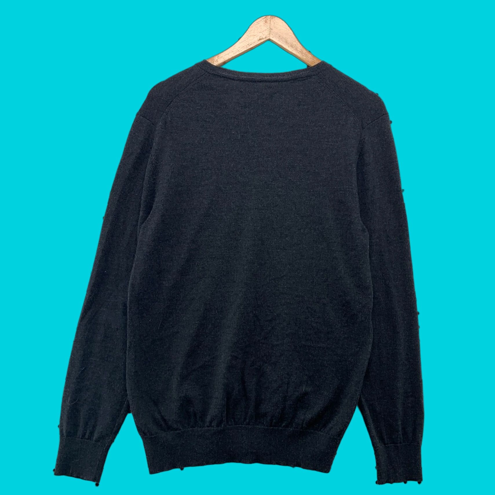 Charles Tyrwhitt Charles Tyrwhitt Sweater Mens Medium Black V-Neck 100% Merino Wool Pullover Knit Wool Slim Fit Casual Regular Mens Size US M / EU 48-50 / 2 - 1 Thumbnail