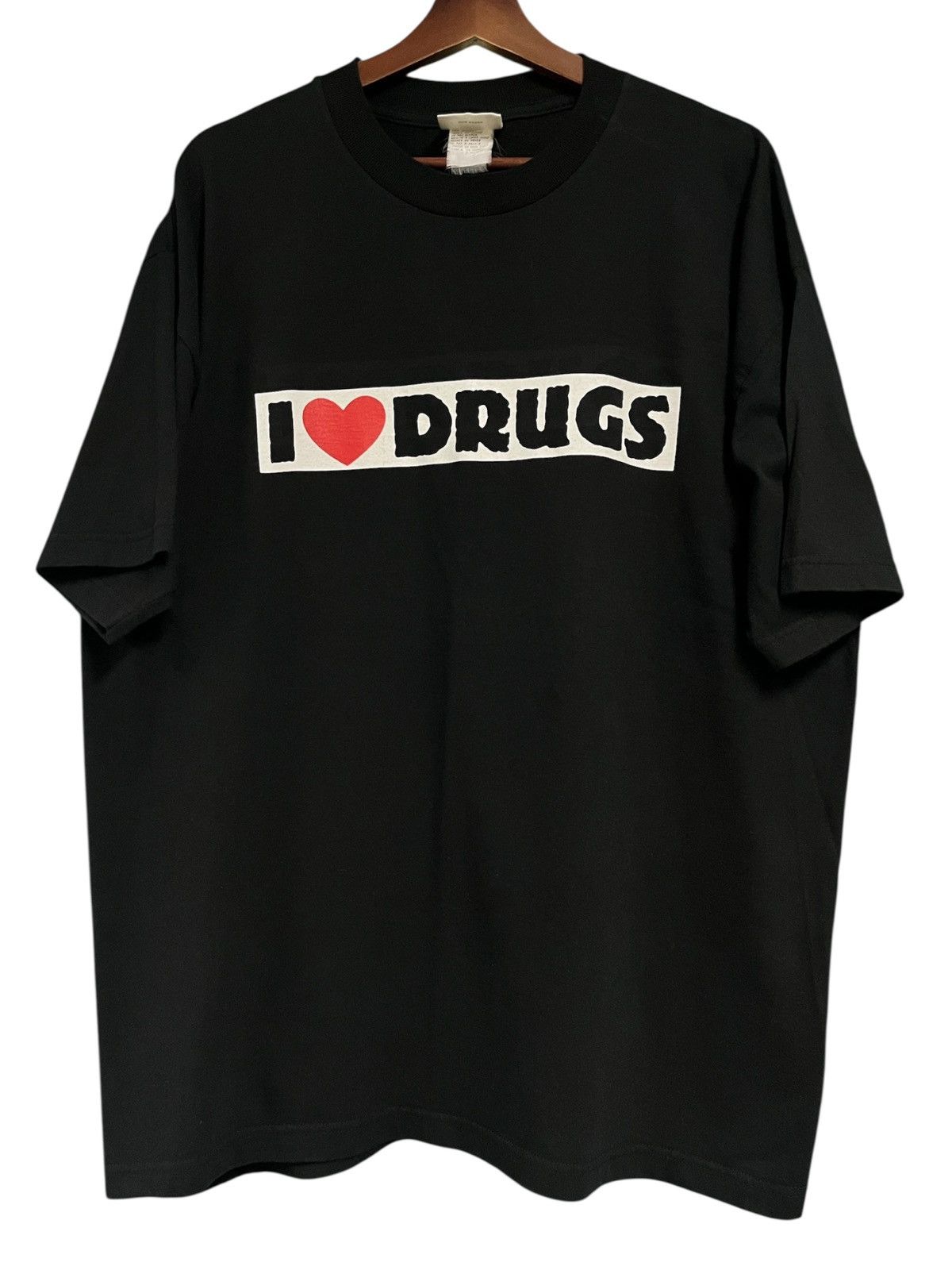 Band Tees Vintage Marilyn Manson 90s t shirt I love drugs Size US XL / EU 56 / 4 - 1 Thumbnail