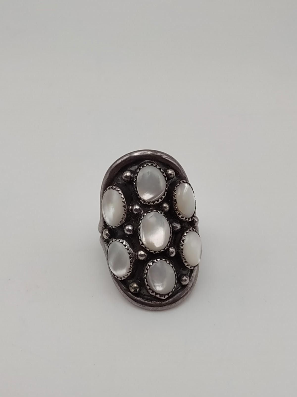 The Unbranded Brand Sterling Mother of Pearl Cluster Ring Sz 9 Size ONE SIZE - 3 Thumbnail